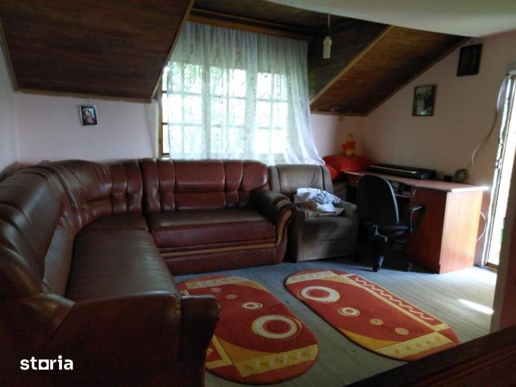 Casă cu 4 camere cu Teren 1000 Mp în Ghindeni
