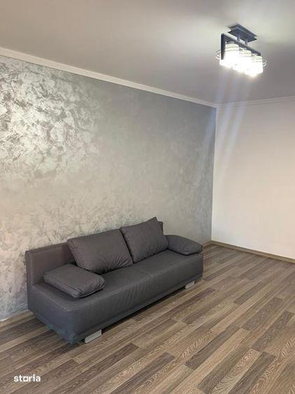 Apartament cu 3 camere decomandat în Eremia