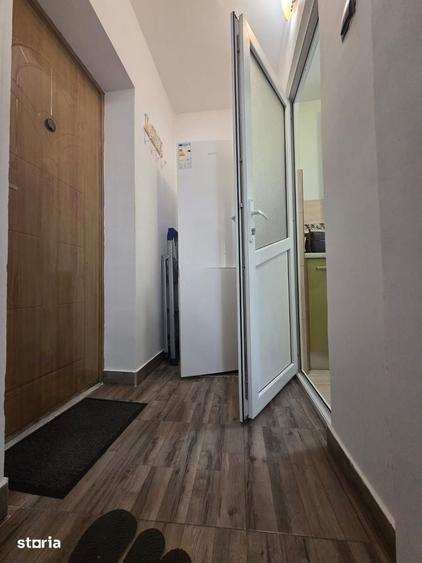 Inchiriez Apartament cu 2 camere 35Mp 23 AUGUST - 1
