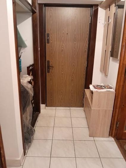 Apartament cu 2 camere semidecomandat în Crângași