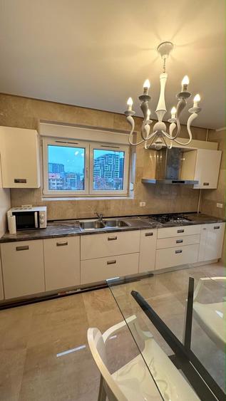 Apartament cu 3 camere decomandat, mobilat în Herăstrău