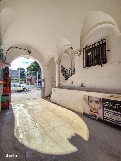 Casă individuală cu 5 camere cu Canalizare în Dorobanți