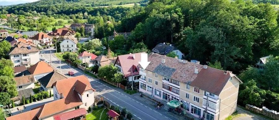 Apartament cu 2 camere decomandat în Malnaș