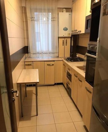 Apartament cu 2 camere semidecomandat, mobilat în Berceni