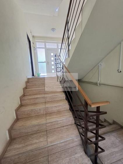 Apartament cu 3 camere decomandat, mobilat în Andrei Mureșanu