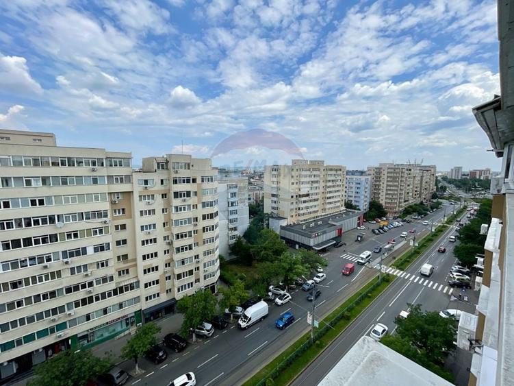 Apartament cu 3 camere decomandat, mobilat în Republicii