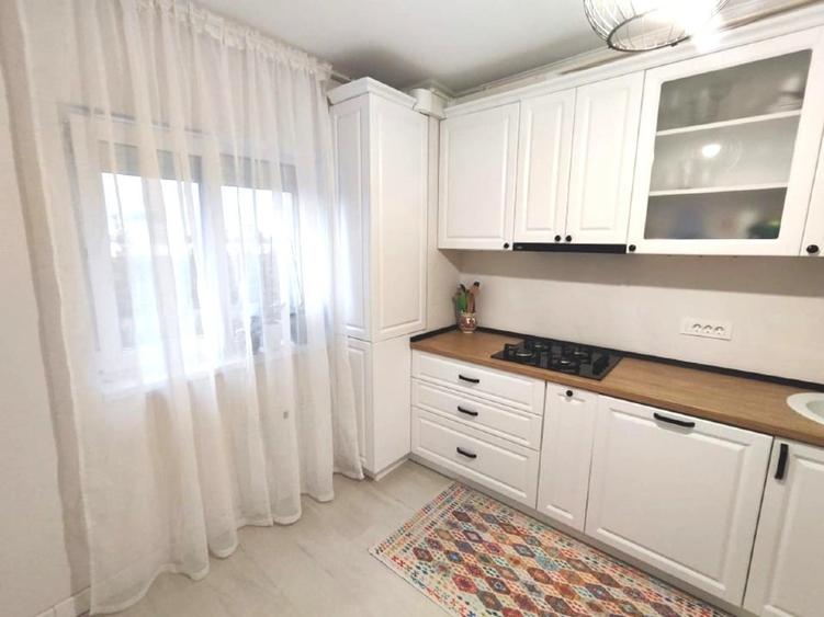 Apartament cu 2 camere decomandat, mobilat în Aradului