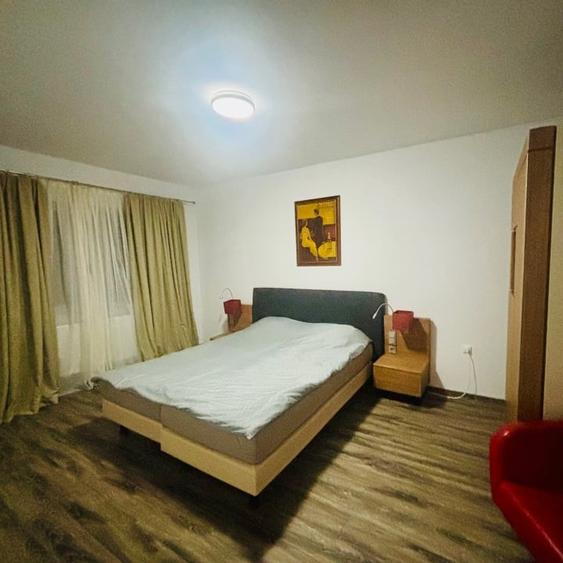 Duplex cu 5 camere cu Canalizare în Sud