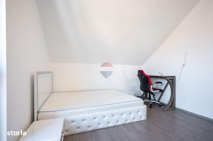 Casă cu 3 camere în Sânpetru