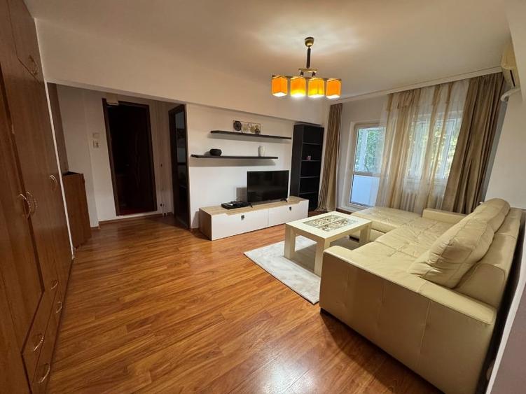 Apartament 3 camere, 2 băi, mobilat, parcare – Câmpia Libertății, bloc 1985 - 1