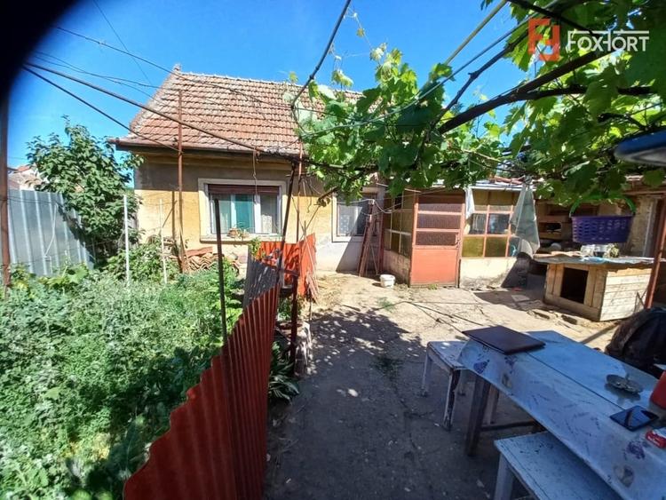 Casă individuală cu 3 camere cu Canalizare în Buziașului