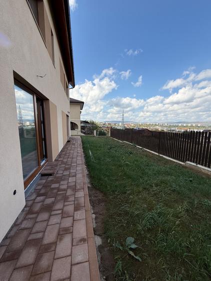 Casă cu 3 camere cu Teren 225 Mp în Borhanci