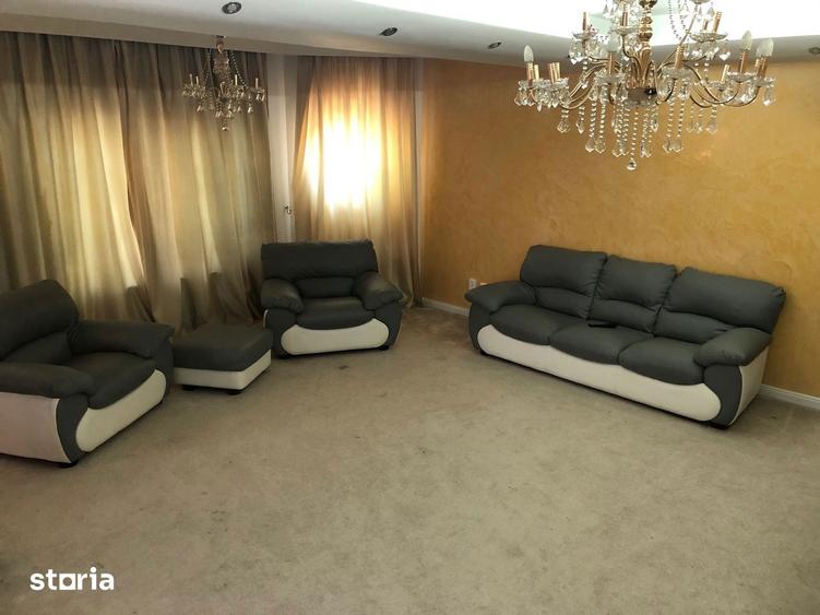 Casă cu 7 camere cu Piscina în Apărătorii Patriei