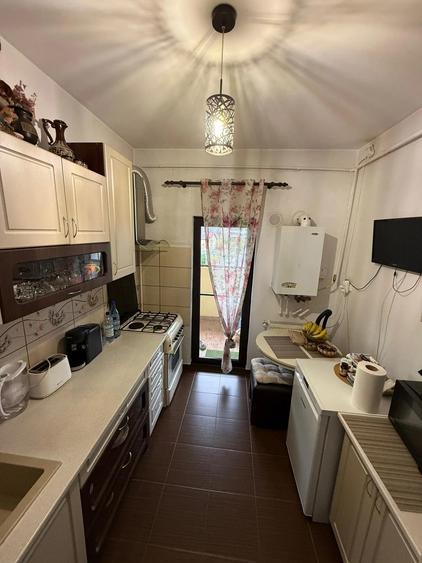Apartament cu 3 camere decomandat în Valea Lupului