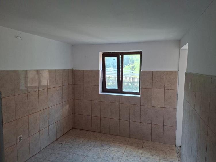 Casă cu 2 camere în Cocârceni
