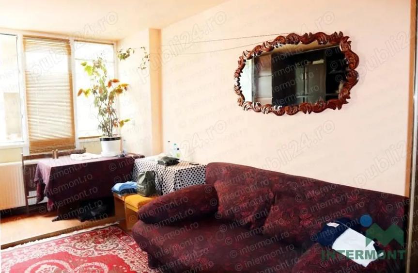 Apartament cu 2 camere decomandat în Central