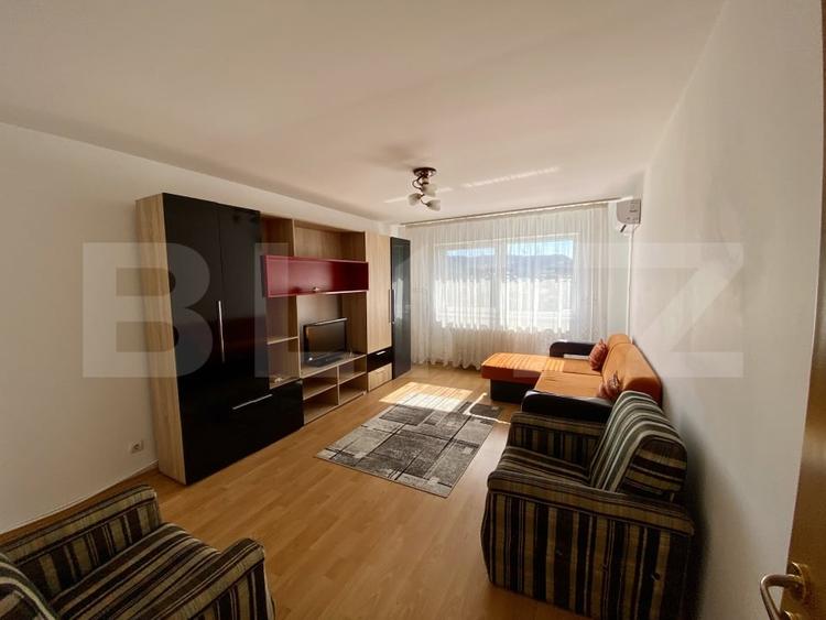 Apartament cu 2 camere decomandat, mobilat în Central