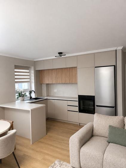 Apartament cu 3 camere decomandat în Central