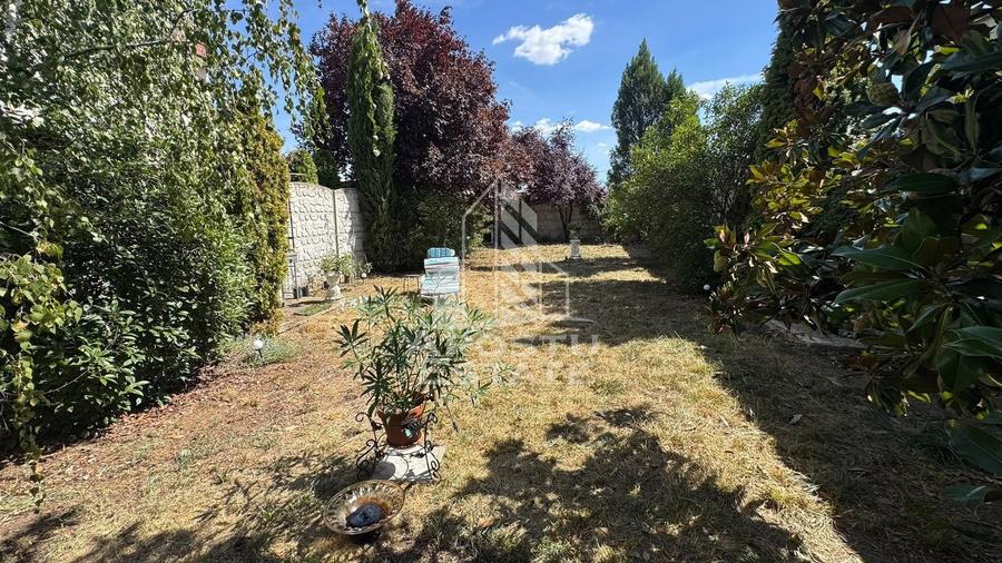 Casă individuală cu 3 camere cu Canalizare în Girocului