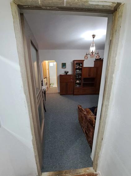 Apartament cu 2 camere semidecomandat în Exterior Vest