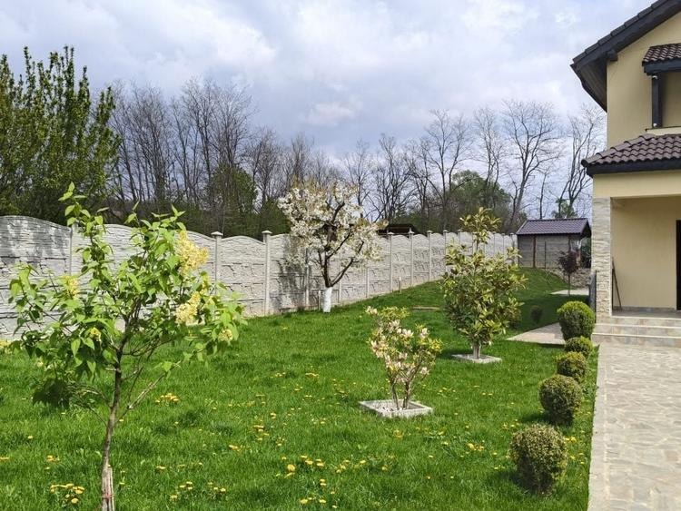 Casă individuală cu 5 camere cu Canalizare în Crasna