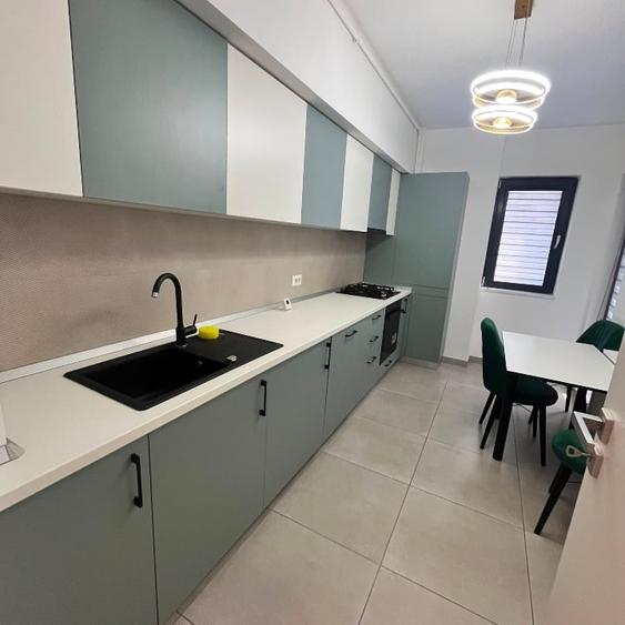 Apartament cu 2 camere decomandat, mobilat în Parcul Carol