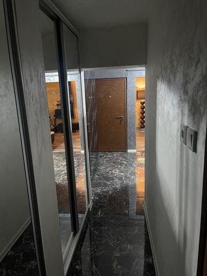 Apartament cu 3 camere în Buzaului
