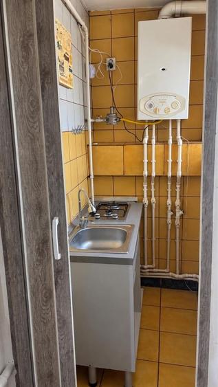 Garsonieră decomandată în Rovine