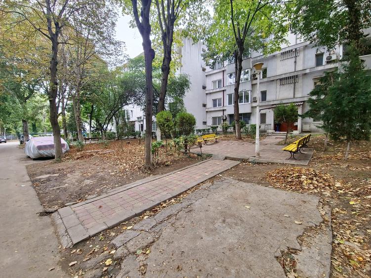 Apartament cu 2 camere semidecomandat în Tomis I