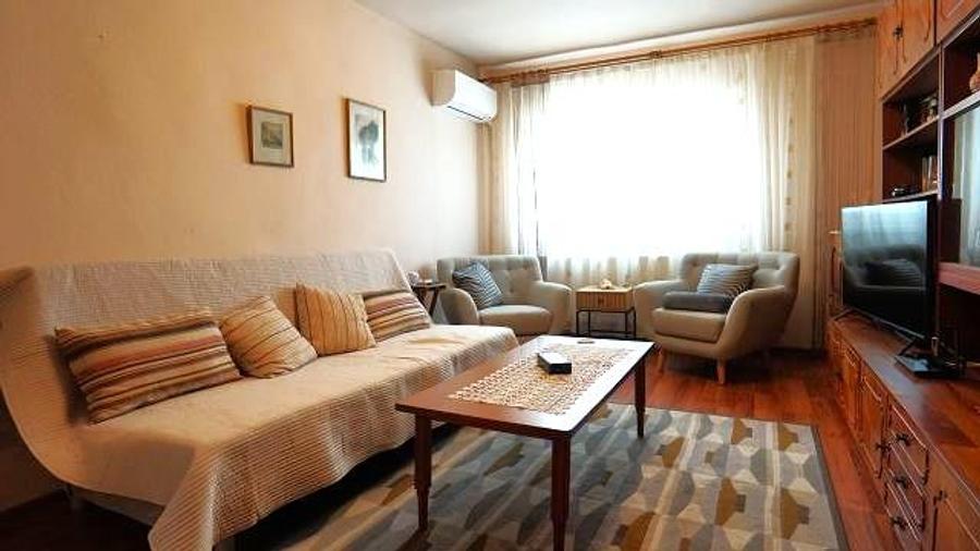 Apartament cu 3 camere decomandat în Micro 11
