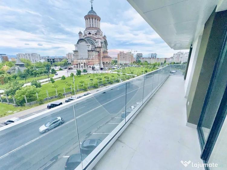 Apartament cu 3 camere decomandat în Ultracentral
