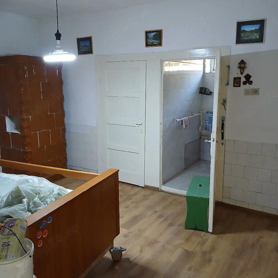 Casă cu 3 camere cu Teren 1095 Mp în Central