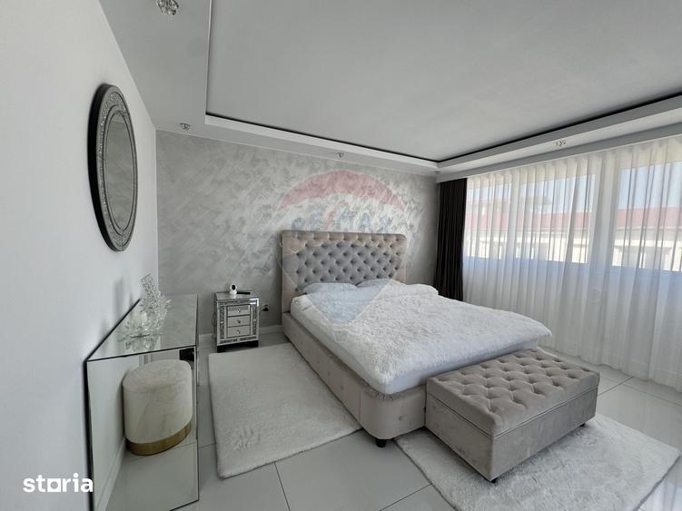 Apartament cu 4 camere în Central