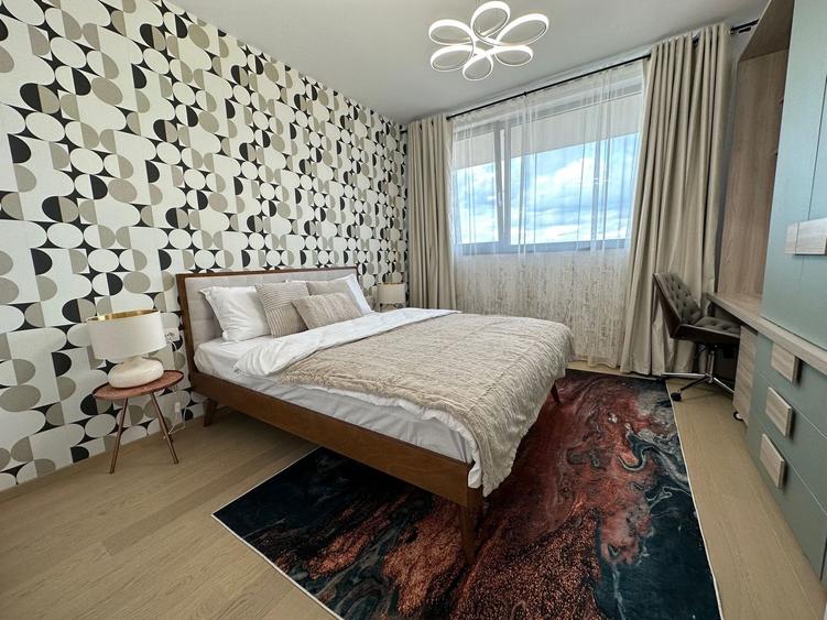 Apartament cu 4 camere decomandat în Central