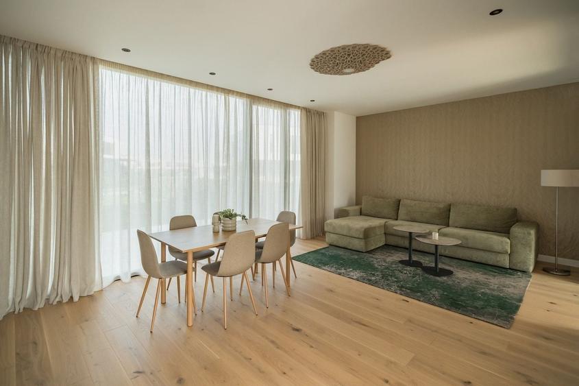 Duplex cu 4 camere cu Piscina în Tunari