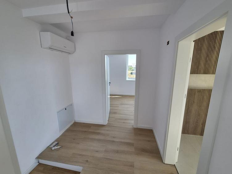 Duplex cu 3 camere cu Canalizare în Moșnița Nouă