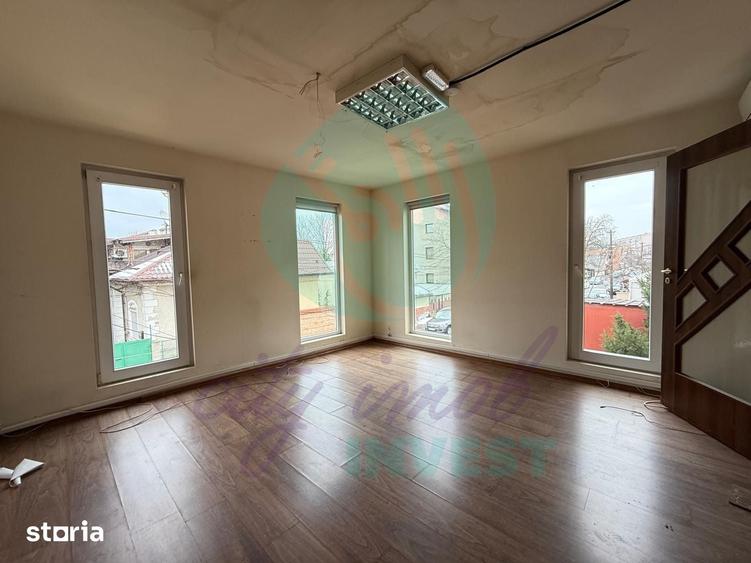 Casă cu 4 camere cu Teren 200 Mp în Parcul Carol