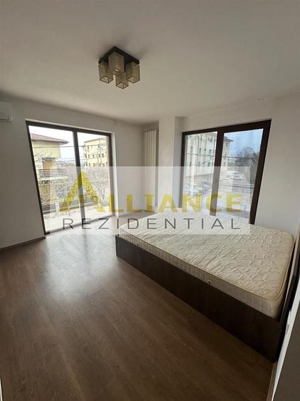 Garsonieră decomandată în Central
