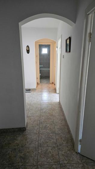 Apartament cu 3 camere decomandat în Platoul Izvor