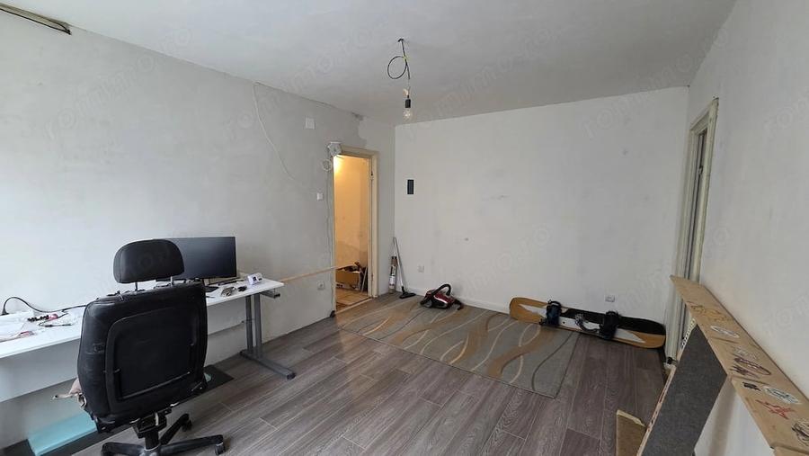 Apartament cu 2 camere semidecomandat în Central
