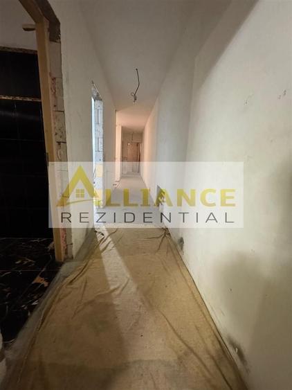 Casă individuală cu 7 camere cu Canalizare în Jilava