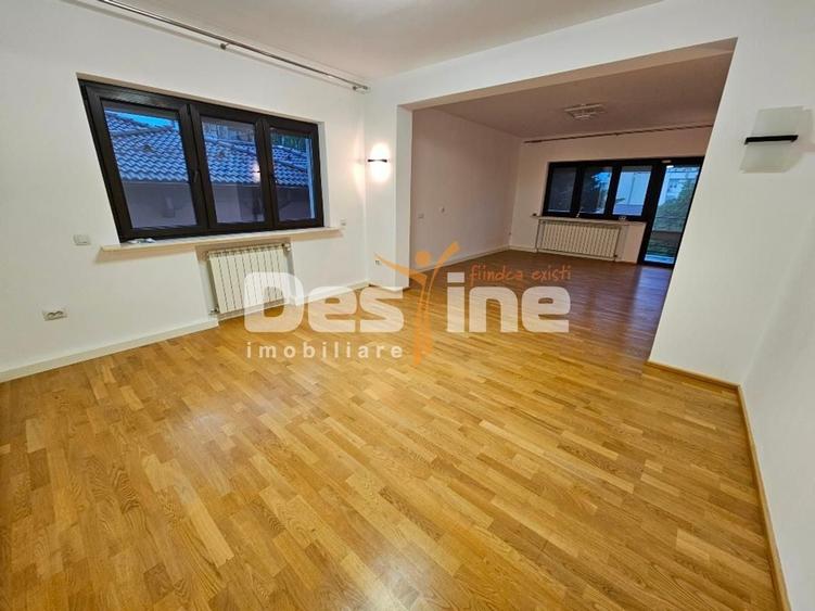 Apartament cu 4 camere decomandat în Domenii