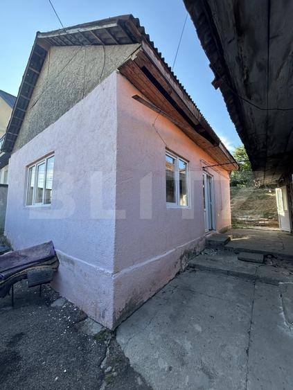 Casă individuală cu 3 camere cu Canalizare în Central