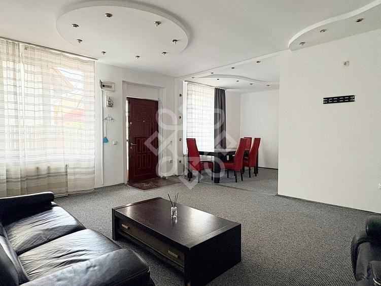 Apartament cu 2 camere semidecomandat, mobilat în Central