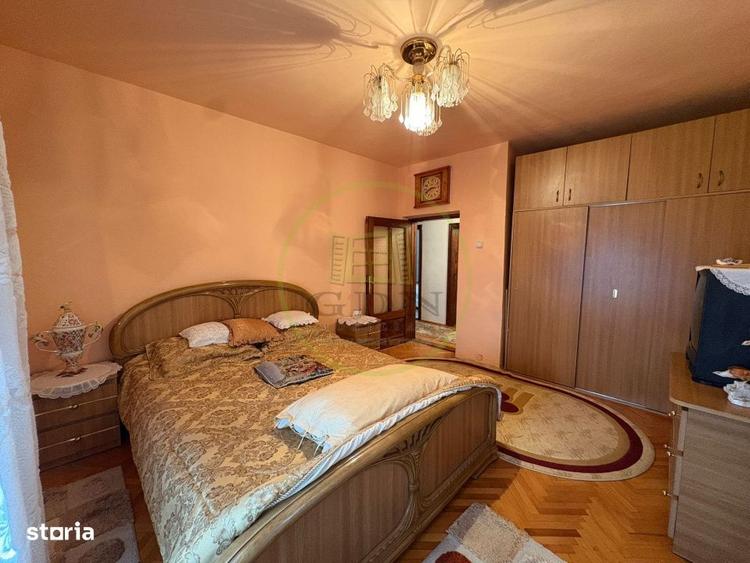 Casă cu 4 camere cu Teren 490 Mp în Valea Rosie