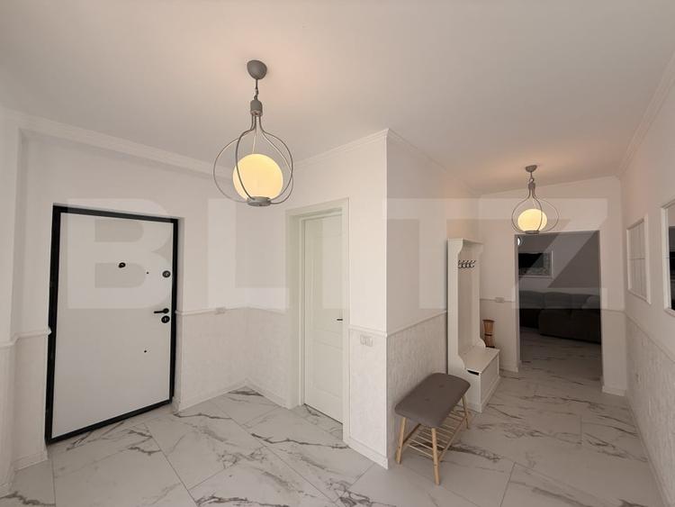 Duplex cu 6 camere cu Canalizare în Romanești