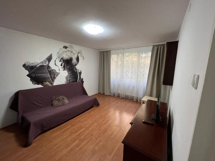 Garsonieră decomandată în Brâncoveanu