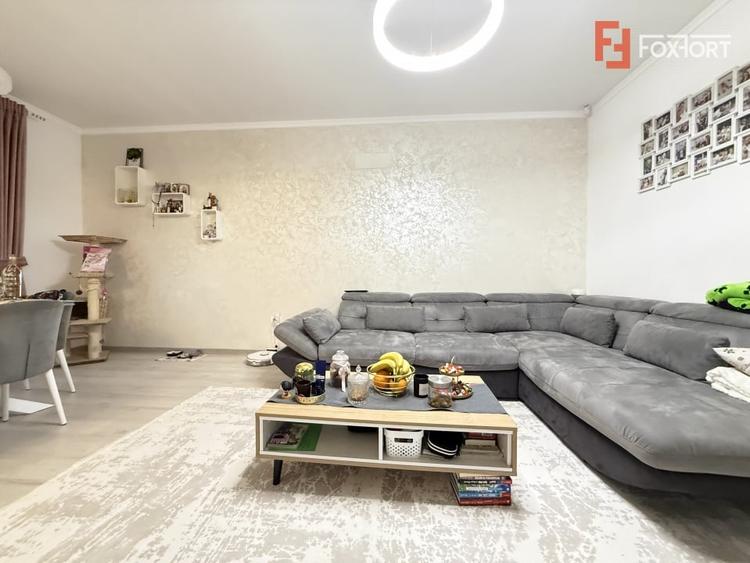 Duplex cu 5 camere cu Canalizare în Aradului