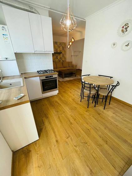 Apartament cu 3 camere decomandat, mobilat în Alfa