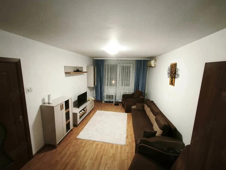 Apartament cu 3 camere semidecomandat în Basarabia